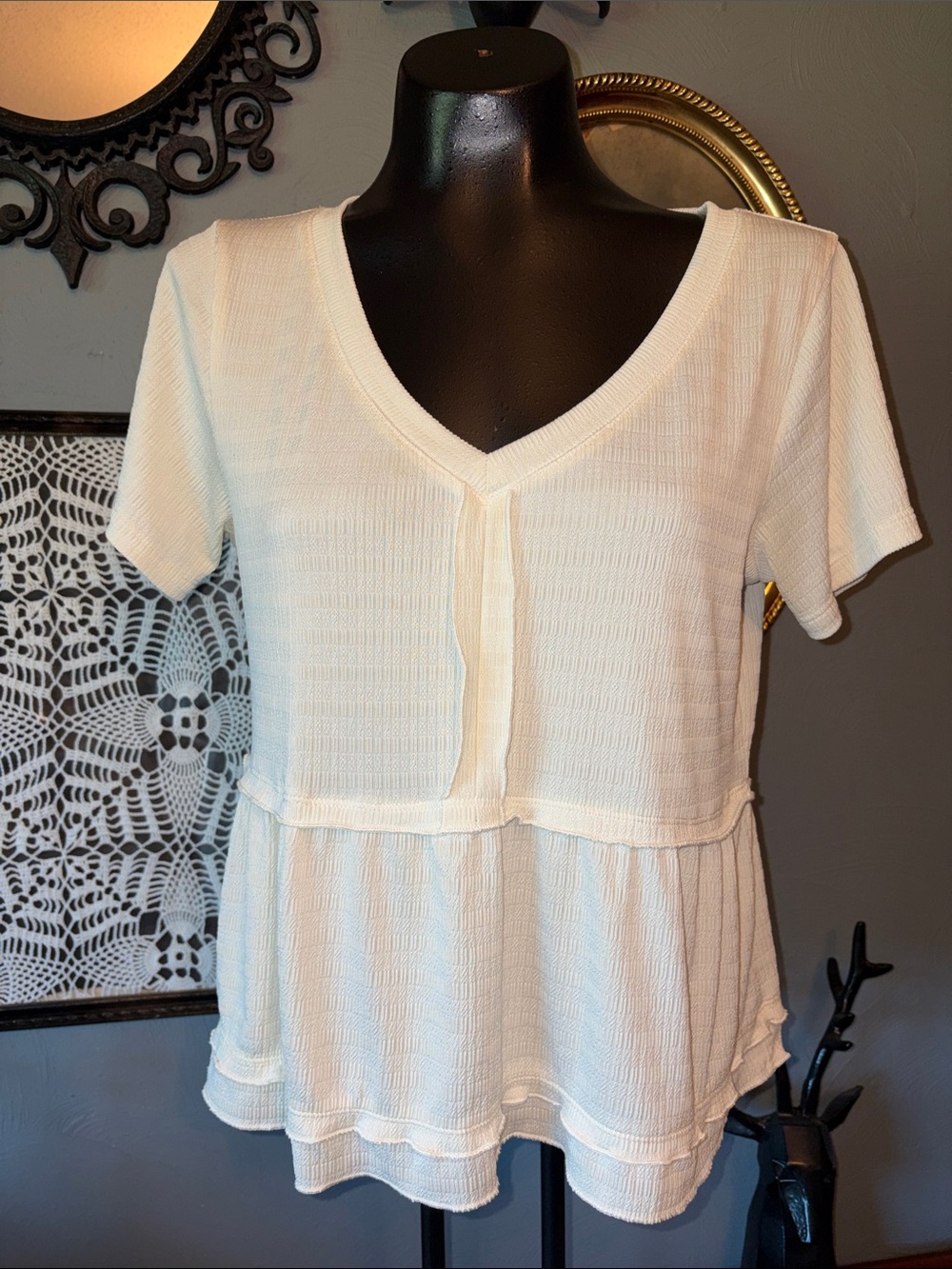 Women’s Cream V-Neck Peplum Tunic Top